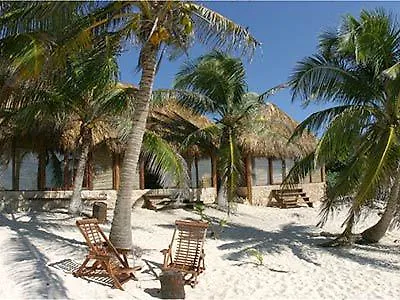 Cabanas Zahra Tulum 2*,